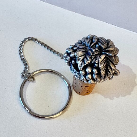 Pewter Grapevine Wine Stopper Cork - Picture 2 of 3